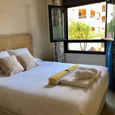 Hogar Brisa De Marinas Acogedor Con Amplia Terraza Y Acceso Directo A Piscinas-comfortable With Spacious Terrace And Direct Pool Access *